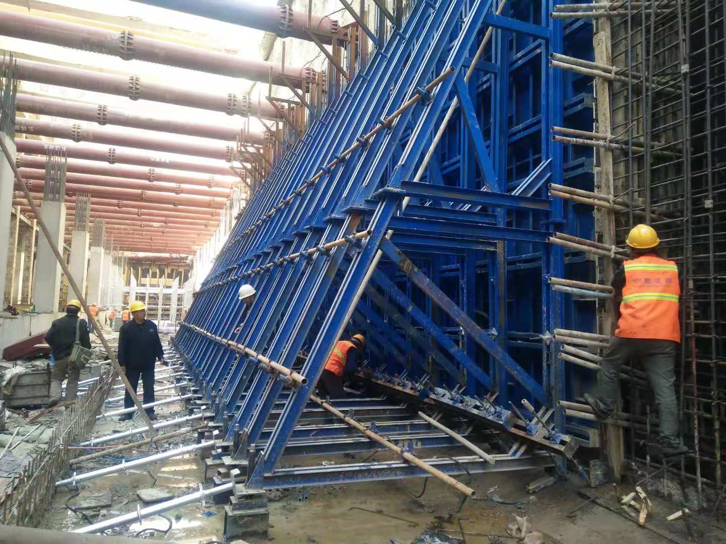 郑州地铁三号线|墙身钢模板 郑州地铁三号线|墙身钢模板