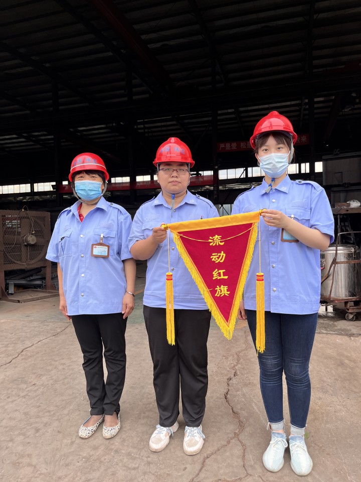伟志钢模板为先进员工颁发流动红旗