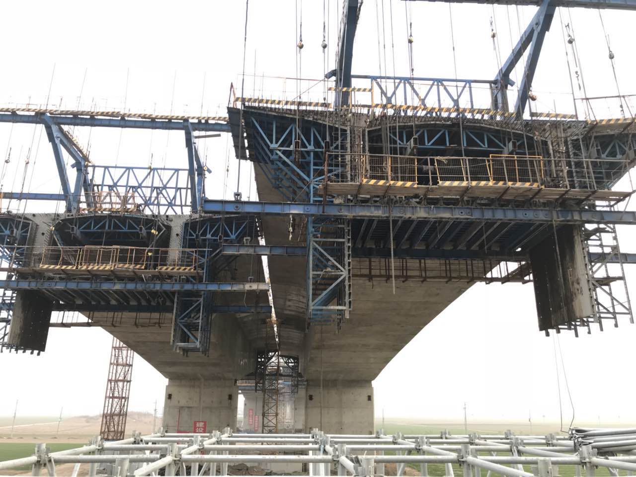 伟志钢模板连续下雨三天